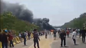Kecelakaan Beruntun di Toll  Cipularang KM92, Beberapa Mobil Terbakar